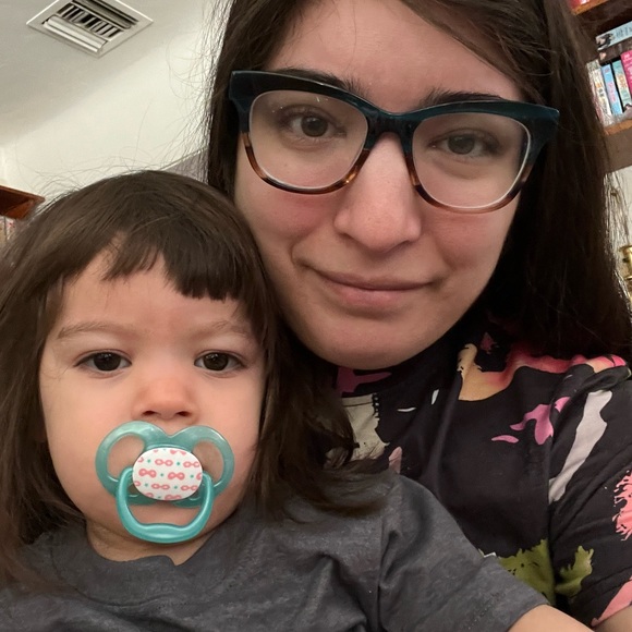 Like this to know when I go live!🩷 - Picture 2 of 5